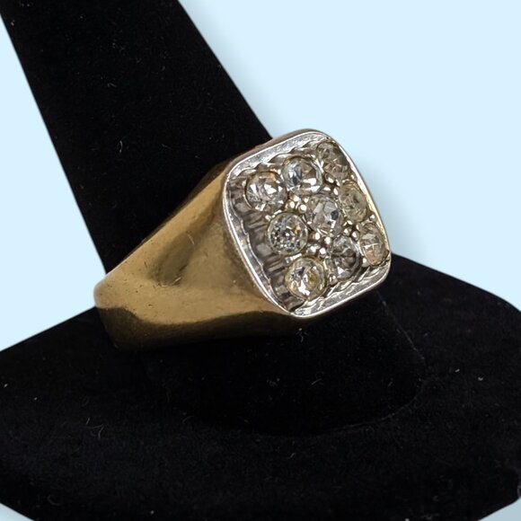 V. Uncas 18K HGE Rhinestone Ring - Picture 2 of 8